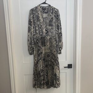 Flowy Haver Pleated Paisley Long Sleeve Dress